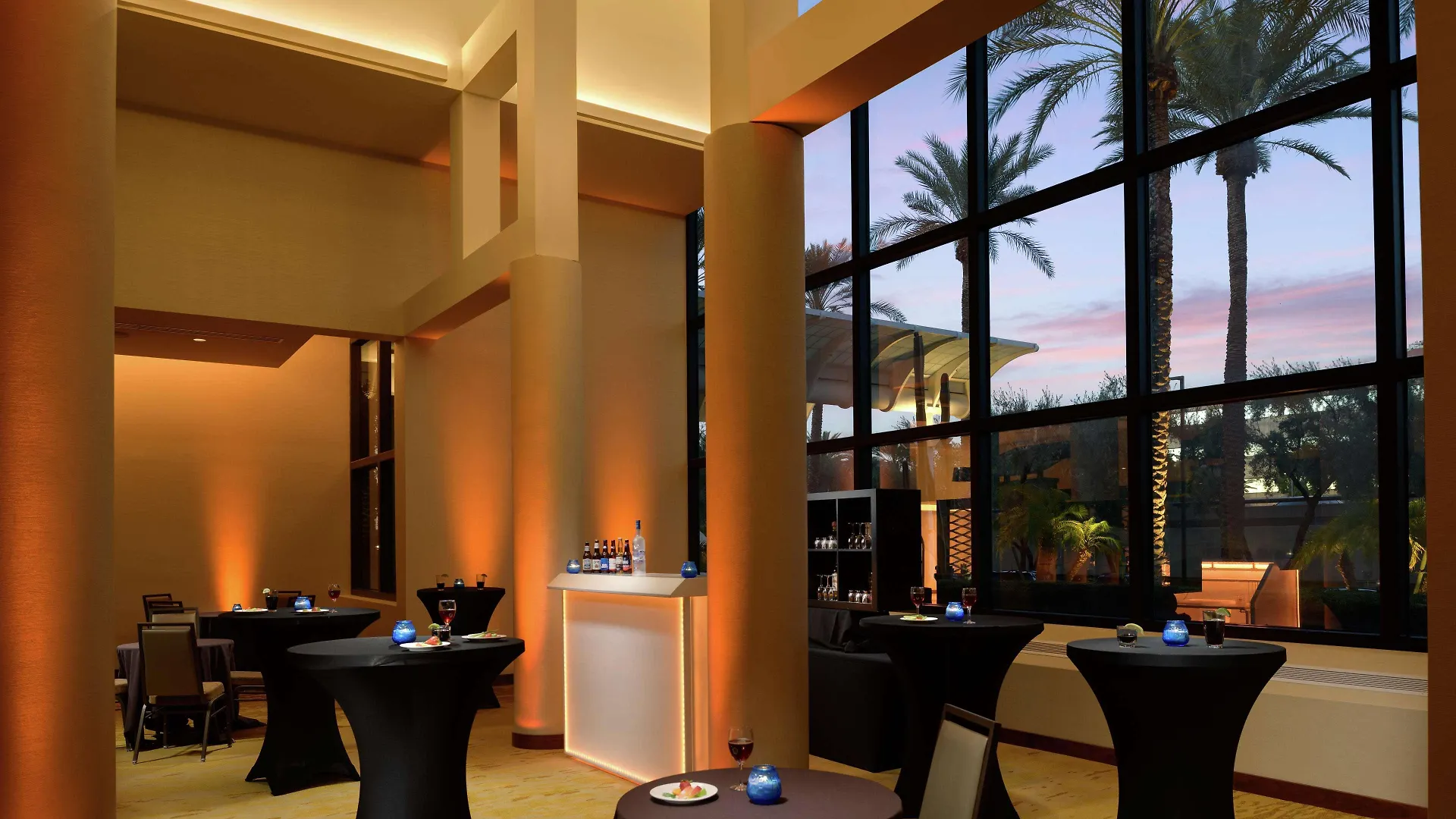 Doubletree Suites By Hilton Phoenix 4*,  Estados Unidos da América