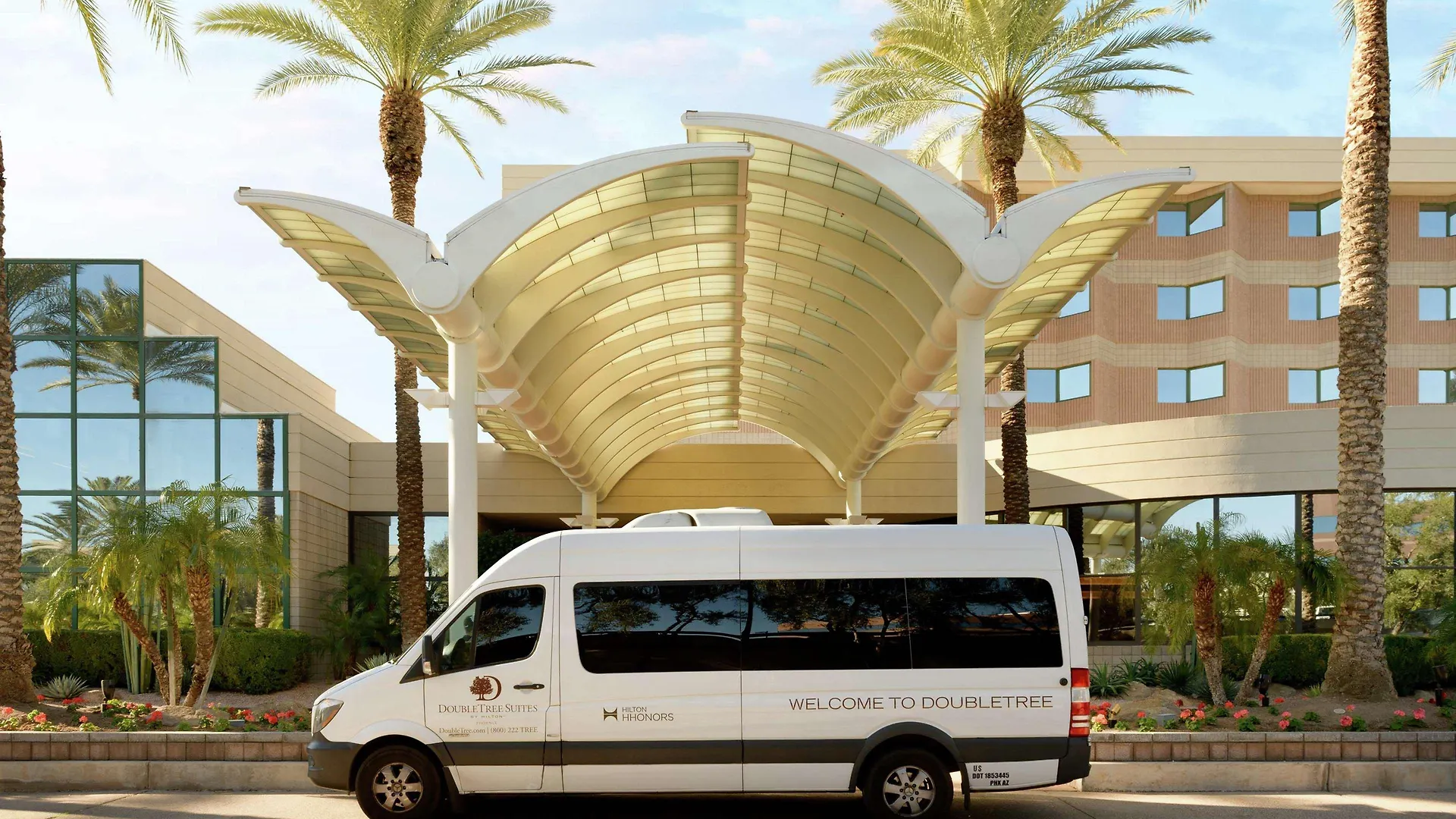 Doubletree Suites By Hilton Phoenix 4*,