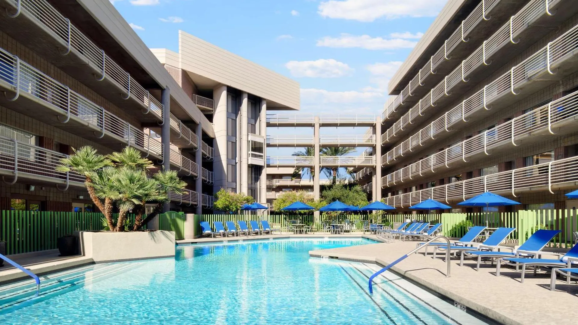 Doubletree Suites By Hilton Phoenix 4*,  Estados Unidos da América
