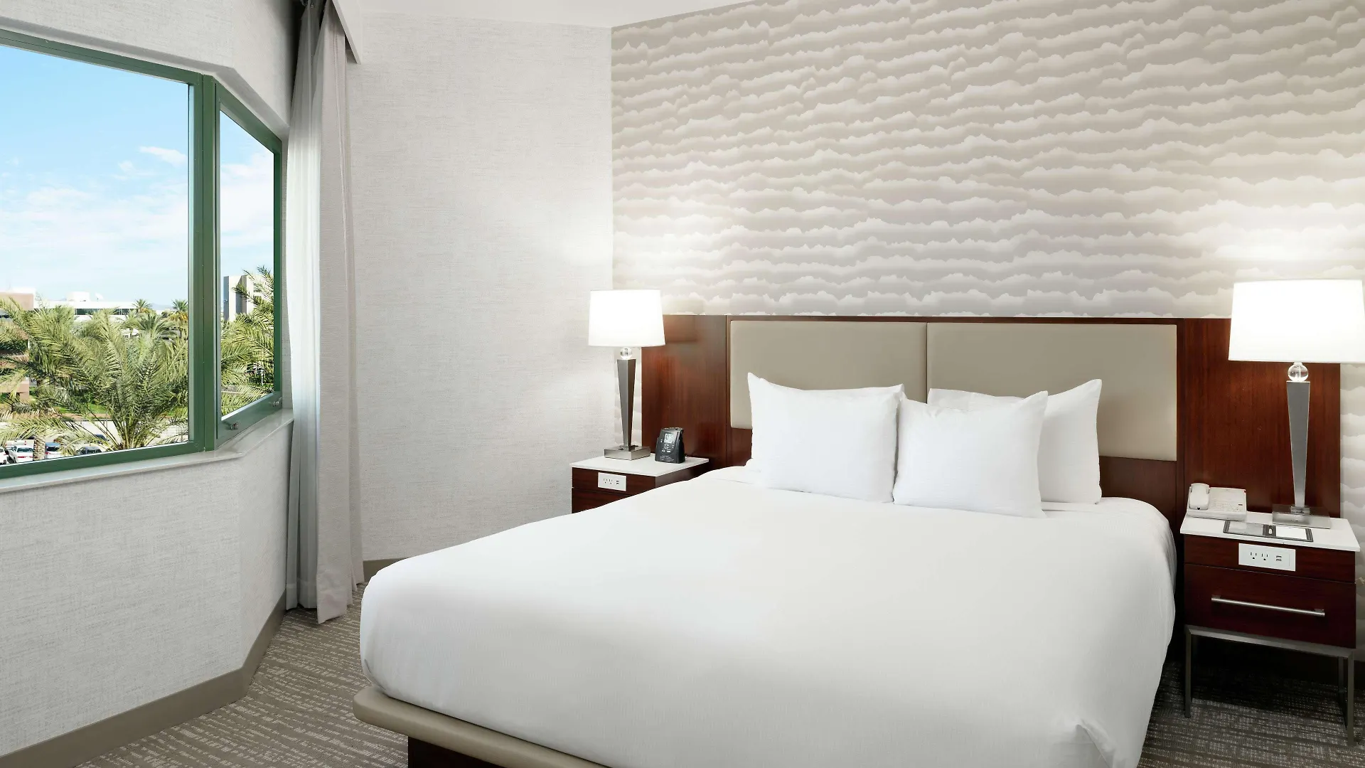 Hotel Doubletree Suites By Hilton Phoenix