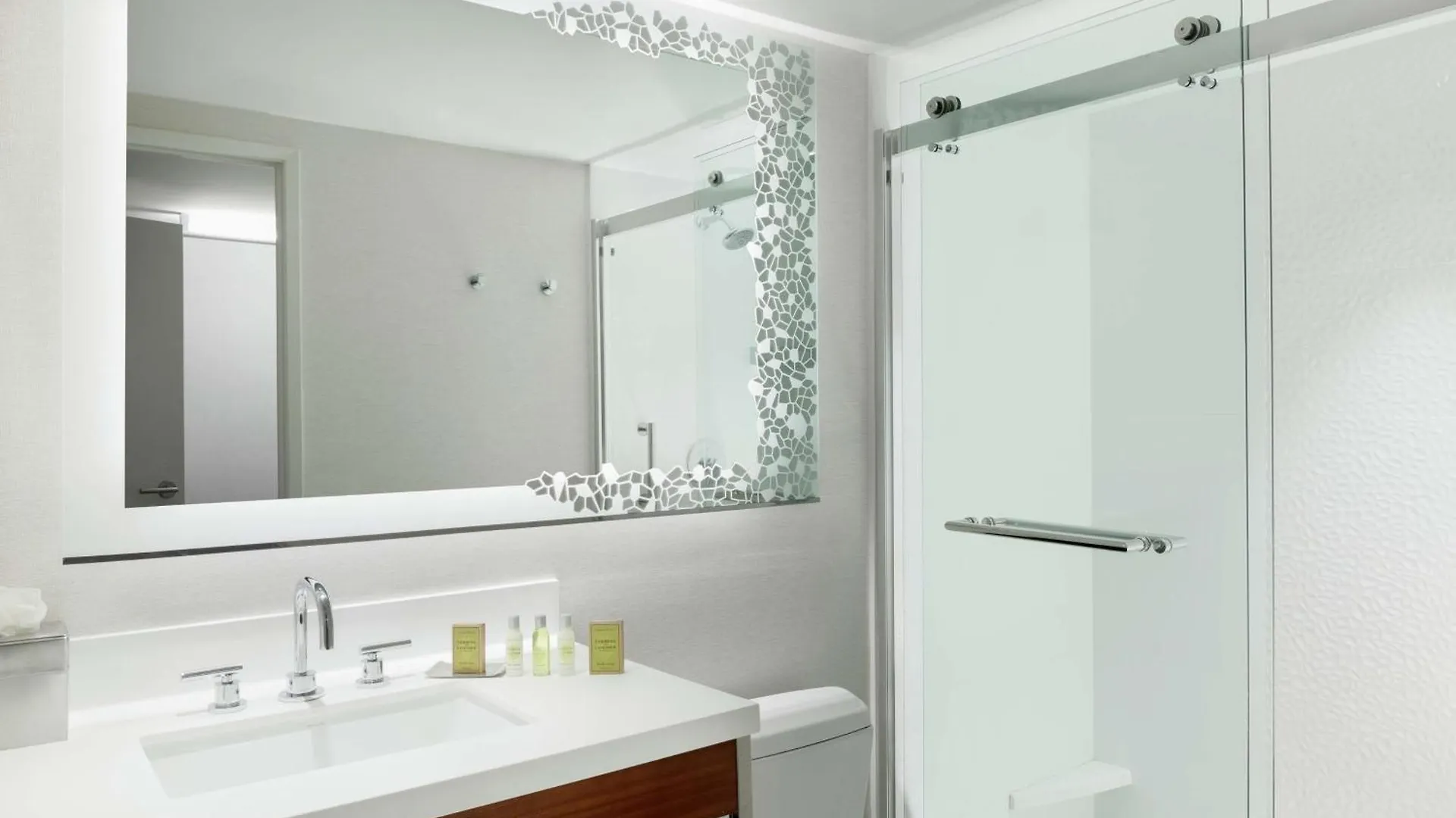 Doubletree Suites By Hilton Phoenix
