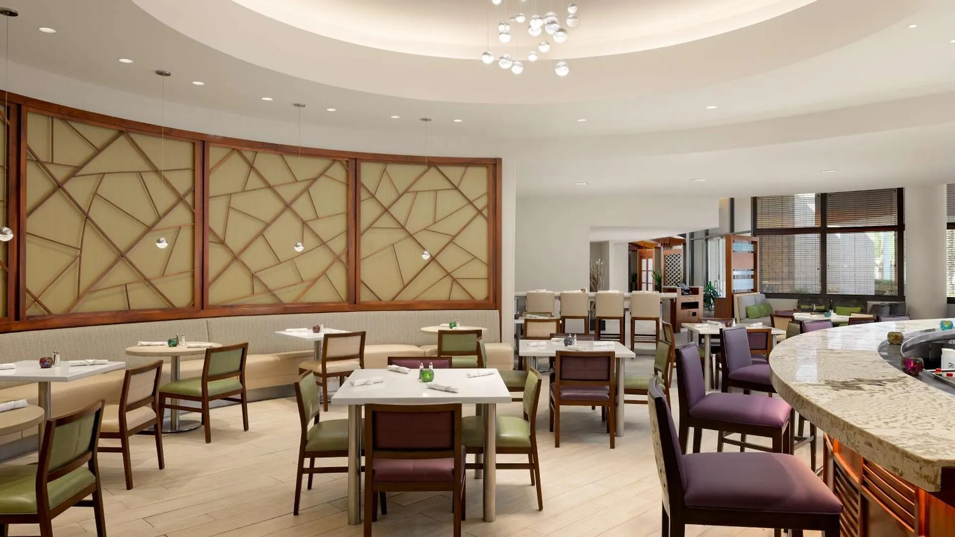 Doubletree Suites By Hilton Phoenix 4*,